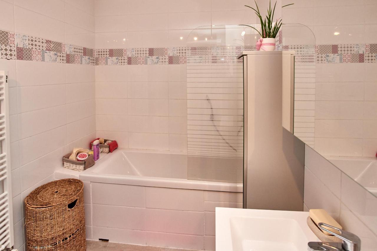 Chambres A Louer Dans Appartement Balcon - Wifi - Parking Gratuit Nevers Exterior foto